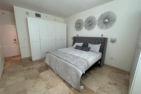 Condo in Miami, Florida, 2 bedrooms  № 2052748 - photo 29