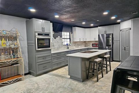 Casa en venta en Ocala, Florida, 3 dormitorios, 206.24 m2 № 1918669 - foto 4