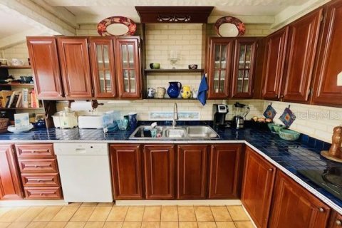 Купить виллу или дом в Сарасота, Флорида 4 комнаты, 214.51м2, № 2105709 - фото 16