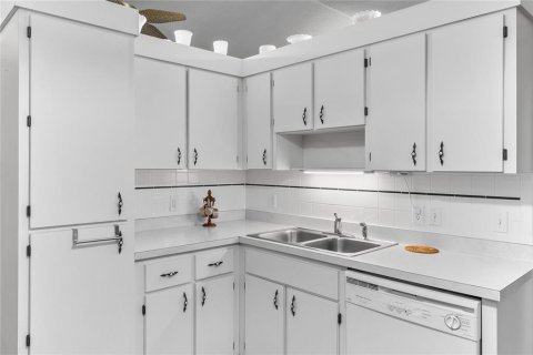 Casa en venta en Eustis, Florida, 3 dormitorios, 125.98 m2 № 1911305 - foto 9