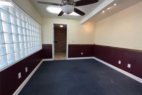 Commercial property in Avon Park, Florida 139.73 sq.m. № 2214685 - photo 21
