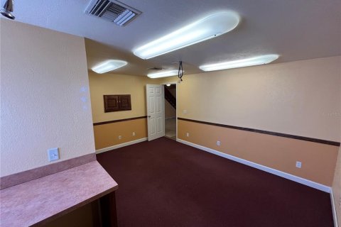 Commercial property in Avon Park, Florida 139.73 sq.m. № 2214685 - photo 9