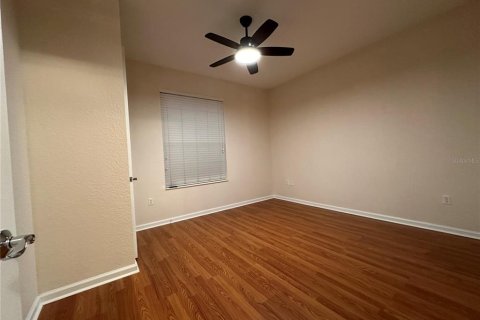 Condo in Orlando, Florida, 3 bedrooms  № 2205731 - photo 11