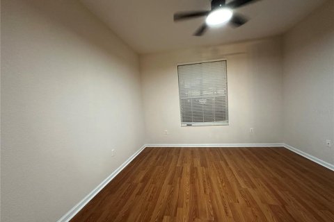 Condo in Orlando, Florida, 3 bedrooms  № 2205731 - photo 15
