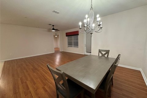 Condo in Orlando, Florida, 3 bedrooms  № 2205731 - photo 8
