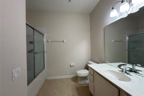 Condo in Orlando, Florida, 3 bedrooms  № 2205731 - photo 13