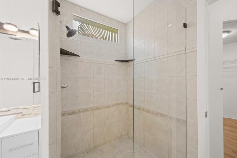 Купить виллу или дом в Купер-Сити, Флорида 5 комнат, 240.25м2, № 2010542 - фото 13