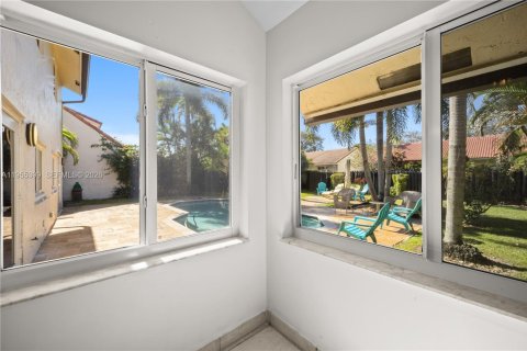 Купить виллу или дом в Купер-Сити, Флорида 5 комнат, 240.25м2, № 2010542 - фото 25