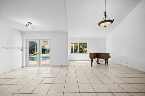 Купить виллу или дом в Купер-Сити, Флорида 5 комнат, 240.25м2, № 2010542 - фото 19