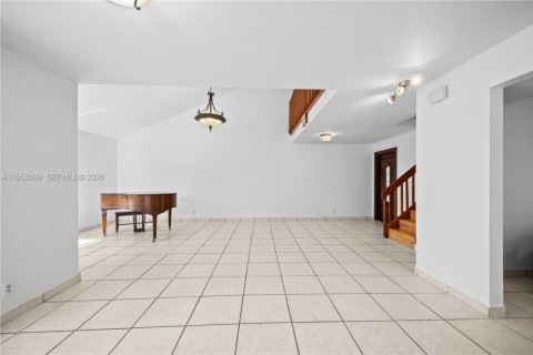 Купить виллу или дом в Купер-Сити, Флорида 5 комнат, 240.25м2, № 2010542 - фото 23