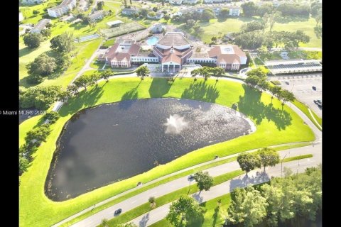 Condo in Deerfield Beach, Florida, 1 bedroom  № 2194949 - photo 21