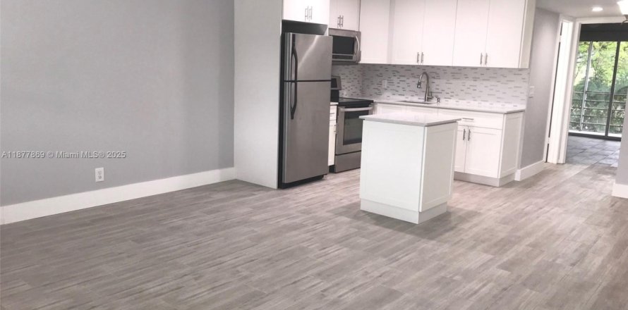 Condo in Deerfield Beach, Florida, 1 bedroom  № 2194949