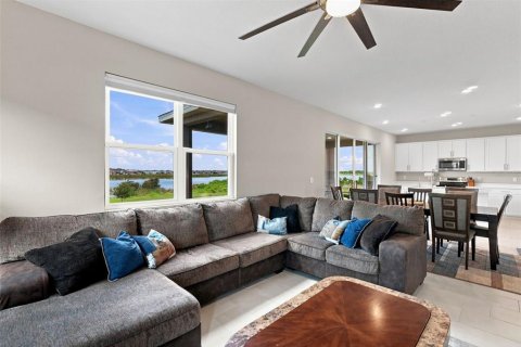 Casa en venta en Lake Alfred, Florida, 5 dormitorios, 281.49 m2 № 2220467 - foto 13