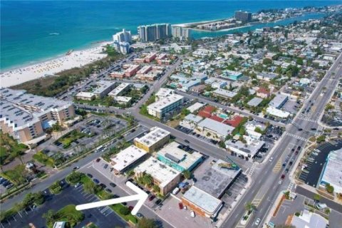 Снять в аренду кондоминиум в Сент-Пит-Бич, Флорида 2 спальни, 73.39м2, № 1823260 - фото 2