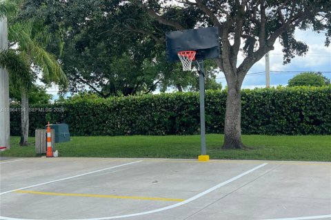 Condo in Homestead, Florida, 2 bedrooms  № 2026575 - photo 3