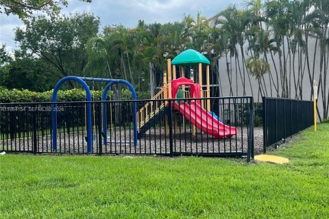 Condo in Homestead, Florida, 2 bedrooms  № 2026575 - photo 2