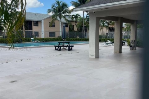 Condo in Homestead, Florida, 2 bedrooms  № 2026575 - photo 14