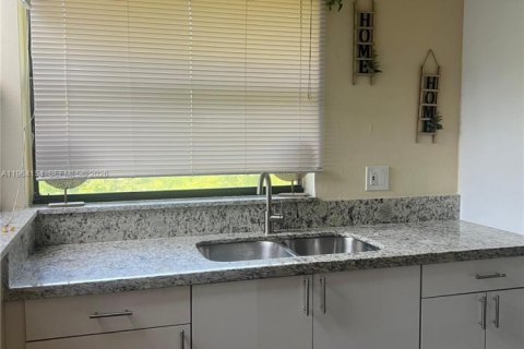 Condo in Homestead, Florida, 2 bedrooms  № 2026575 - photo 27