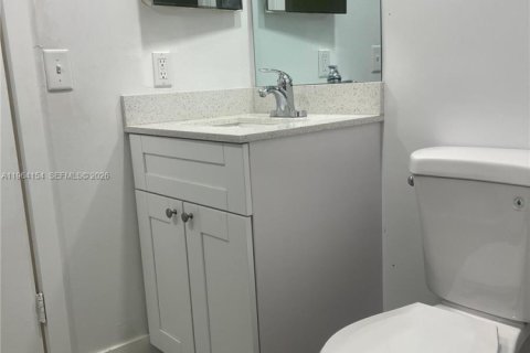 Condo in Homestead, Florida, 2 bedrooms  № 2026575 - photo 23