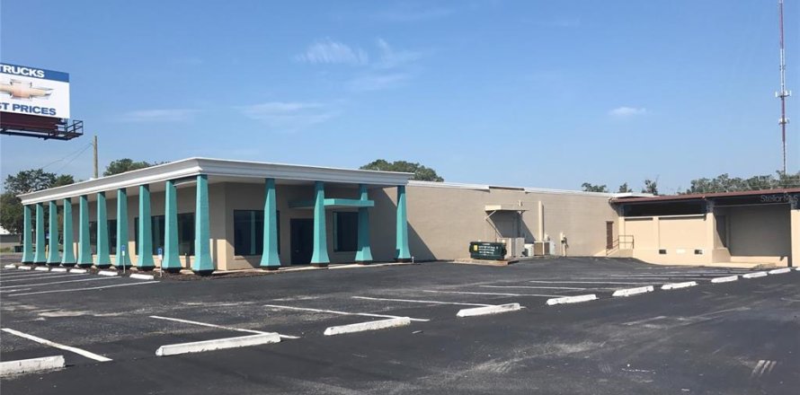 Propiedad comercial en Ocala, Florida 1015.7 m2 № 1069883