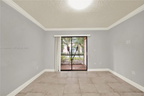 Condo in Miami, Florida, 1 bedroom  № 2066099 - photo 5
