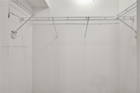 Condo in Miami, Florida, 1 bedroom  № 2066099 - photo 12