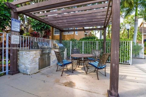 Condo in Miami, Florida, 1 bedroom № 1986275 - photo 23