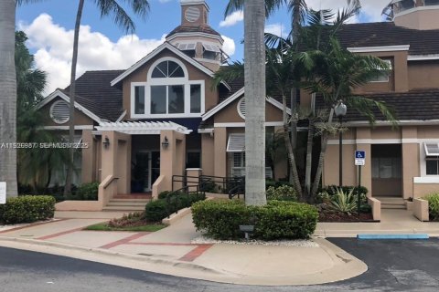 Condo in Miami, Florida, 1 bedroom № 1986275 - photo 14