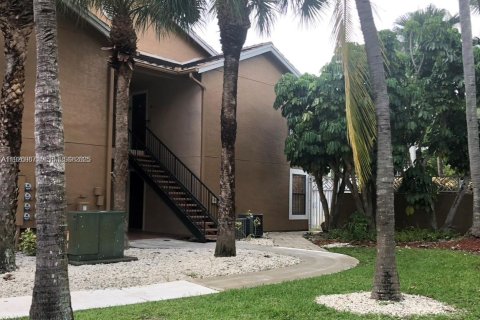 Condo in Miami, Florida, 1 bedroom № 1986275 - photo 11