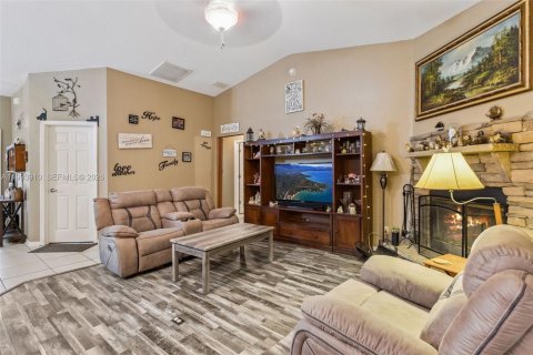 Casa en venta en Williston, Florida, 4 dormitorios, 228.08 m2 № 2056302 - foto 22