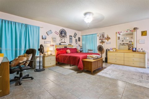 Casa en venta en Williston, Florida, 4 dormitorios, 228.08 m2 № 2056302 - foto 25