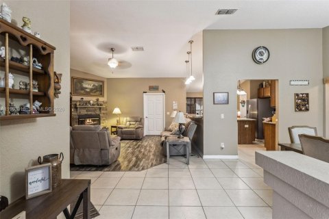 Casa en venta en Williston, Florida, 4 dormitorios, 228.08 m2 № 2056302 - foto 7