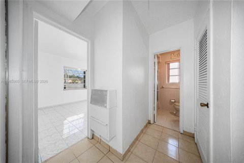 Casa en venta en Miami, Florida, 3 dormitorios, 152.82 m2 № 2026896 - foto 7