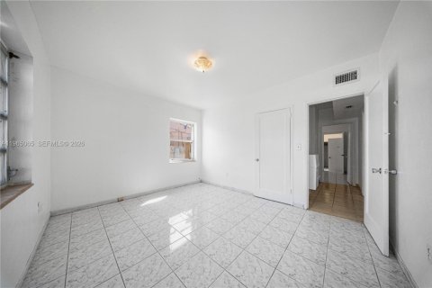 Casa en venta en Miami, Florida, 3 dormitorios, 152.82 m2 № 2026896 - foto 8