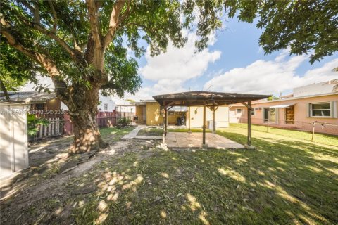 Casa en venta en Miami, Florida, 3 dormitorios, 152.82 m2 № 2026896 - foto 23