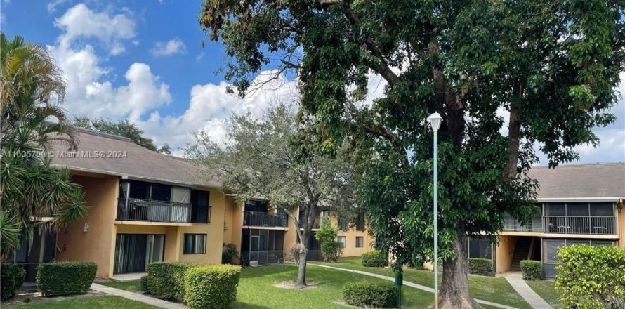 Condominio en Hollywood, Florida, 1 dormitorio № 1937366