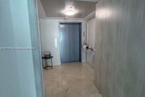 Condo in Miami, Florida, 2 bedrooms  № 1920440 - photo 10