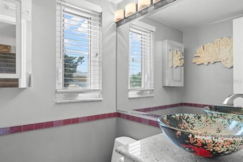 Townhouse in Treasure Island, Florida 2 bedrooms, 96.62 sq.m. № 1732238 - photo 11