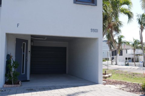 Townhouse in Treasure Island, Florida 2 bedrooms, 96.62 sq.m. № 1732238 - photo 23