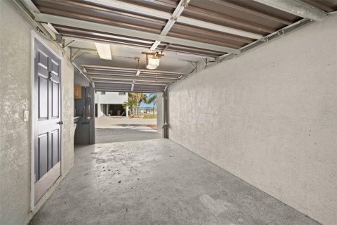 Townhouse in Treasure Island, Florida 2 bedrooms, 96.62 sq.m. № 1732238 - photo 27