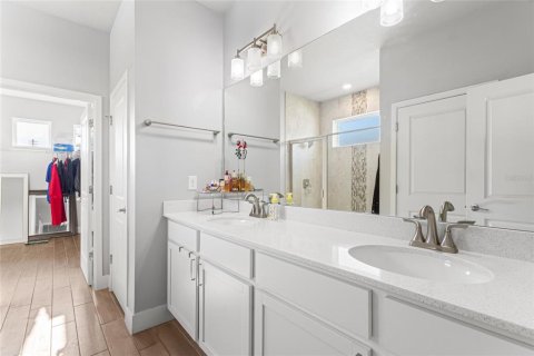 Casa en venta en Orlando, Florida, 4 dormitorios, 213.21 m2 № 1873586 - foto 19