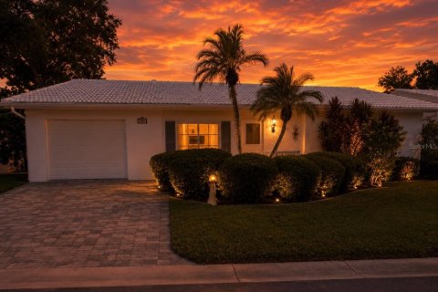 Condo in Pinellas Park, Florida, 3 bedrooms № 2229828 - photo 2