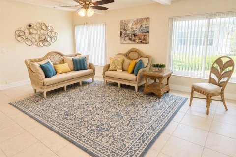 Condo in Pinellas Park, Florida, 3 bedrooms № 2229828 - photo 6