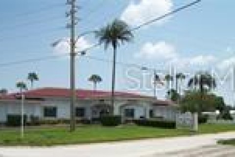 Condo in Pinellas Park, Florida, 3 bedrooms № 2229828 - photo 26