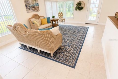 Condo in Pinellas Park, Florida, 3 bedrooms № 2229828 - photo 5