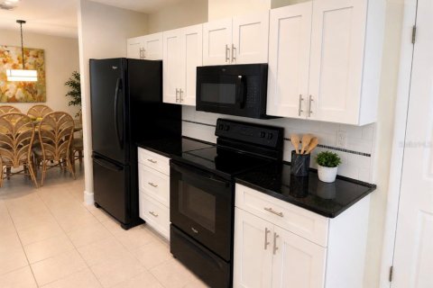 Condo in Pinellas Park, Florida, 3 bedrooms № 2229828 - photo 28
