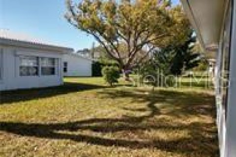Condo in Pinellas Park, Florida, 3 bedrooms № 2229828 - photo 20