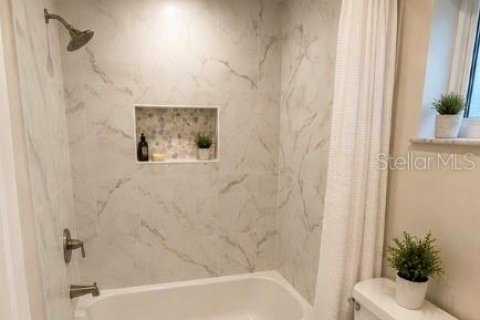 Condo in Pinellas Park, Florida, 3 bedrooms № 2229828 - photo 12