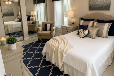 Condo in Pinellas Park, Florida, 3 bedrooms № 2229828 - photo 10