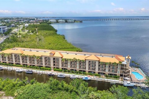 Condominio en venta en Punta Gorda, Florida, 3 dormitorios, 153.01 m2 № 1808258 - foto 1
